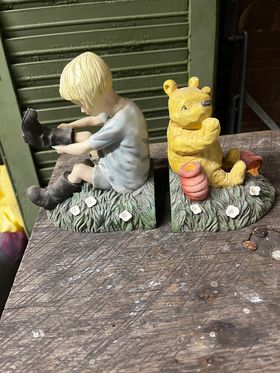 Pooh Book Ends