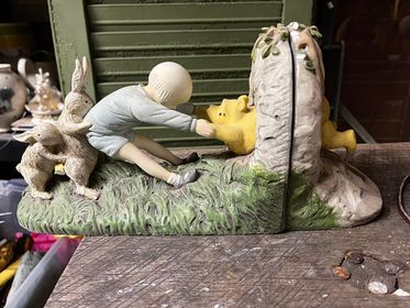 Pooh Book Ends