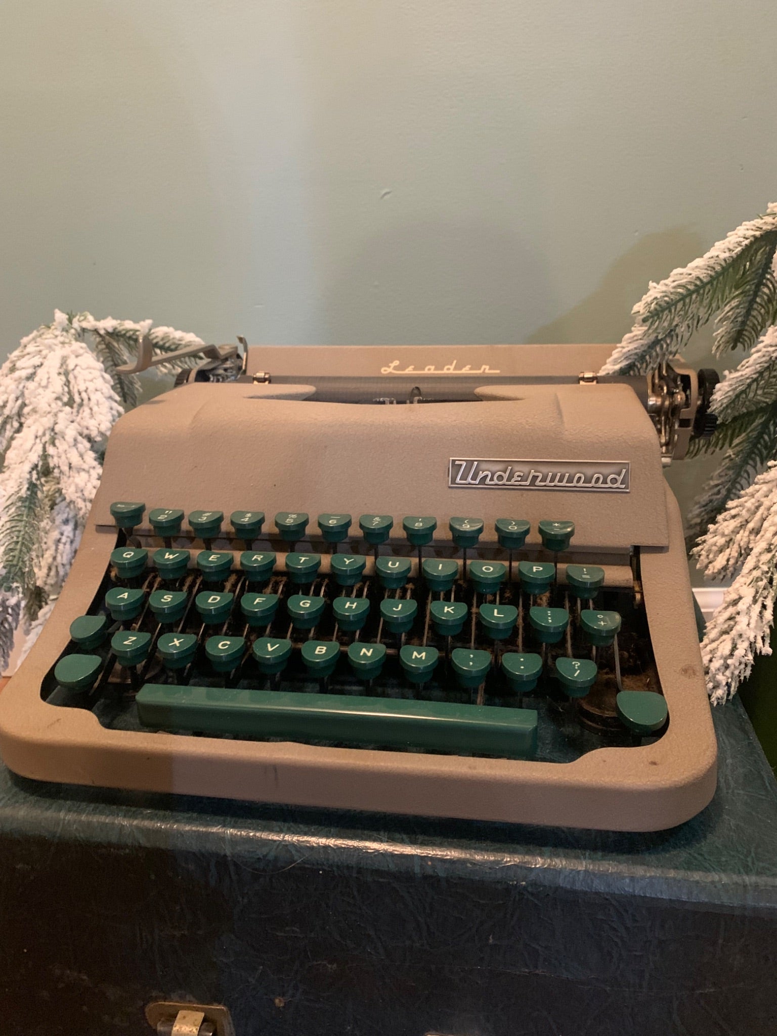 Underwood Typewriter with Case - 1