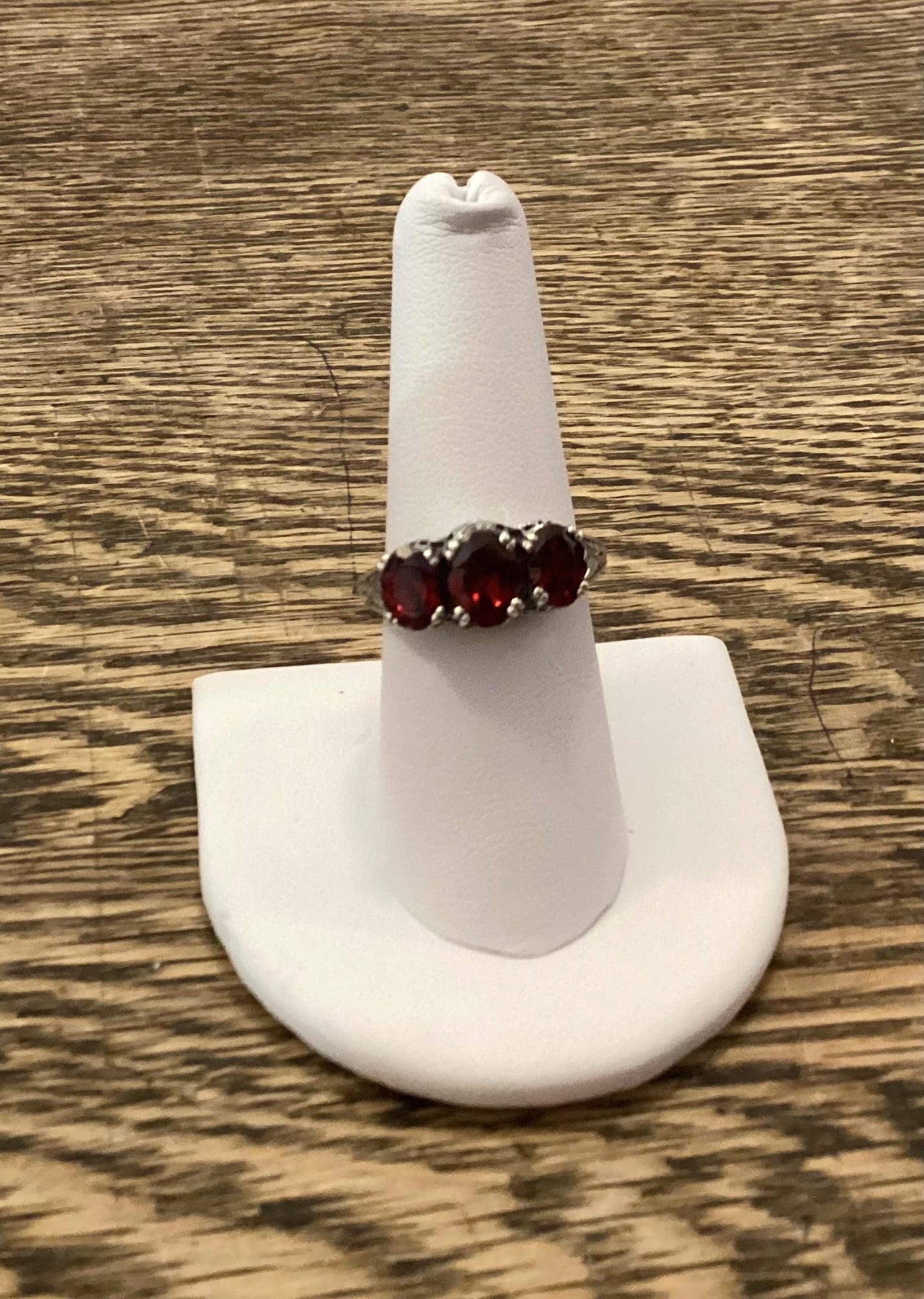 Sterling filigree 3garnet stone ring sz 8 - 1